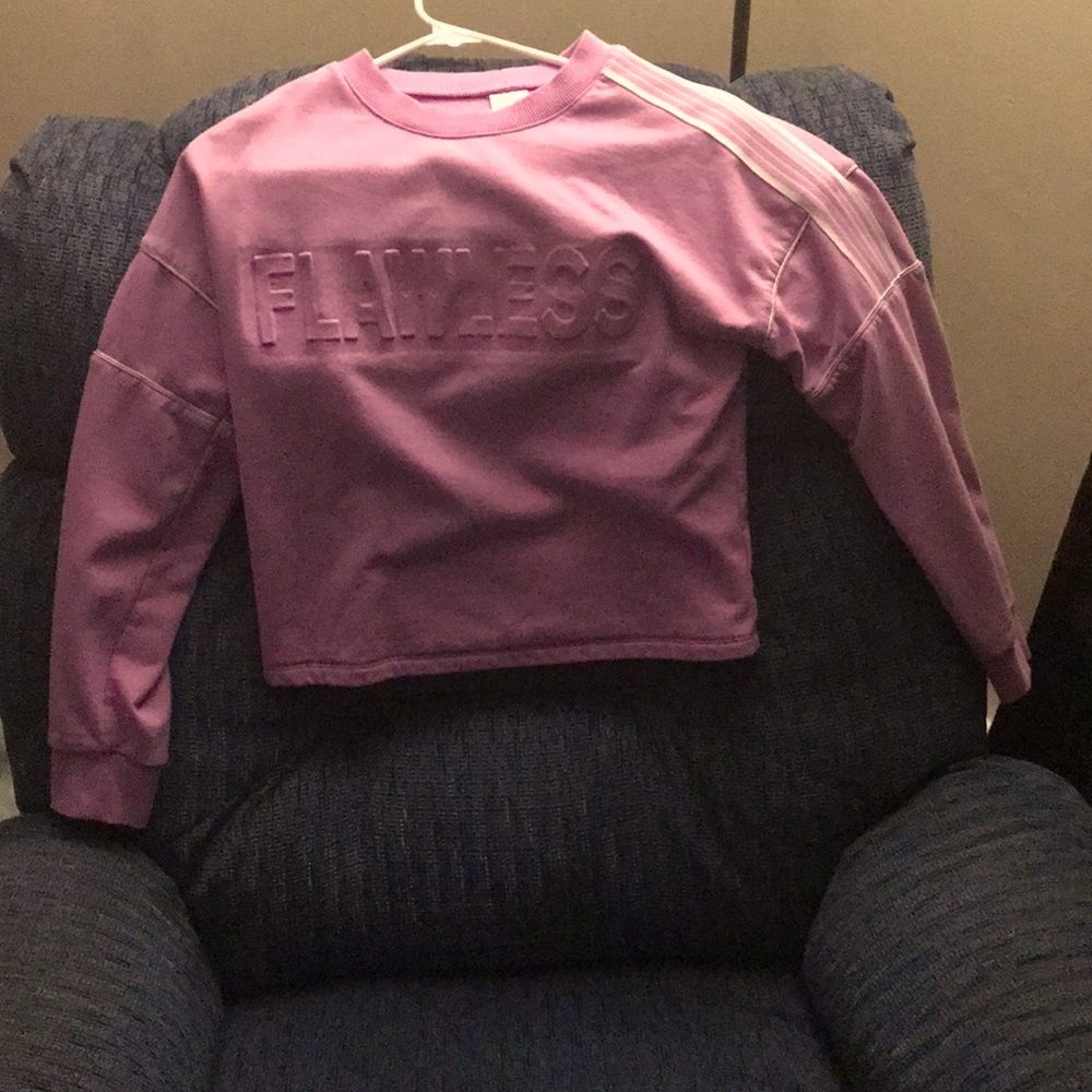 No boundaries purple woman’s medium long sleeve shirt.